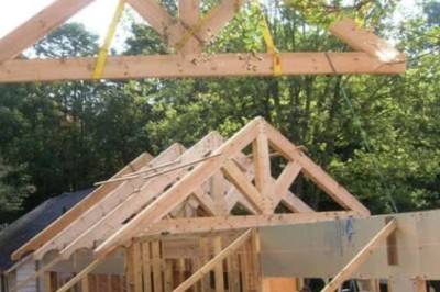 Timber Frames & Trusses: Essential for Sturdy & Modern Homes