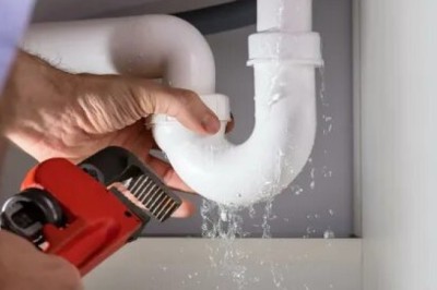 Emergency Water Leak? What Tenants Should Do Immediately