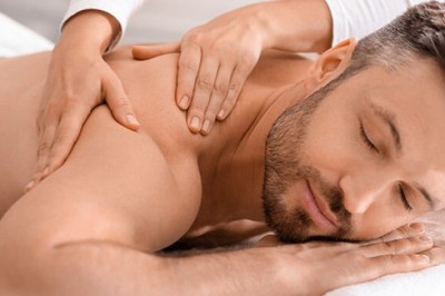 Relaxation Massage for Seniors: Gentle Care for Body and Mind