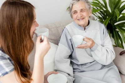Why Companionship Care at Home is Vital for Dementia and Alzheimer’s Patients