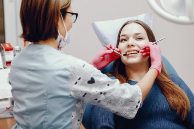 Cosmetic Dentistry in Dubai: Creating Red Carpet-Ready Smiles Every Day
