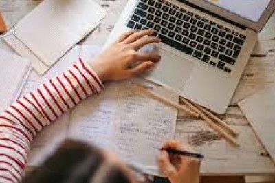 How Virtual Assistants Help Healthcare Organizations Maximize Productivity