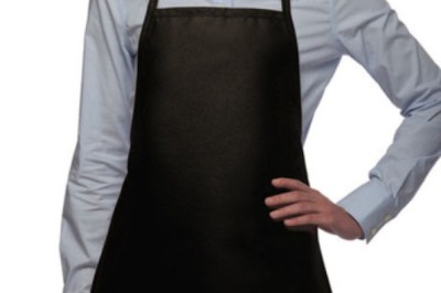 Black Aprons vs. Colored Aprons: What Really Holds Up Over Time