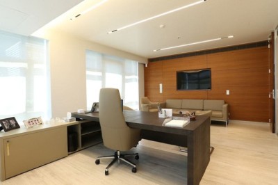 Office Workstation Desk in Dubai: A Complete Guide for Modern Workspaces