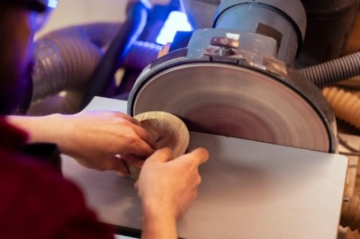 Robotic Grinding and Deburring Systems for High Precision Automated Metal Processing