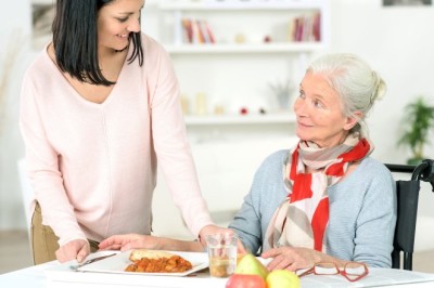 Post-Surgery Care for Seniors in Elderly Home Care Dubai