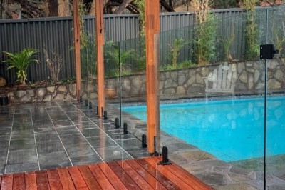 Why Choosing the Right Pool Fencing Company Matters for Your Home