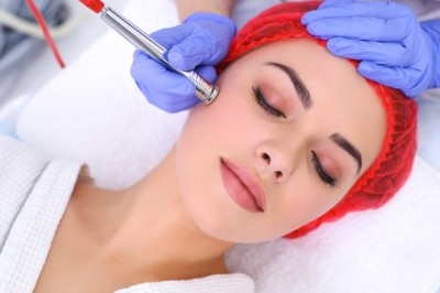 Smooth and Renew Your Skin with Acne Scar Treatments in London