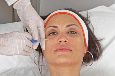 Under Eye Hollow Treatment in Dubai | Glamorous Clinic in Dubai