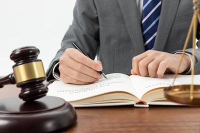 How SEO Services for Lawyers Increase Organic Traffic and Revenue