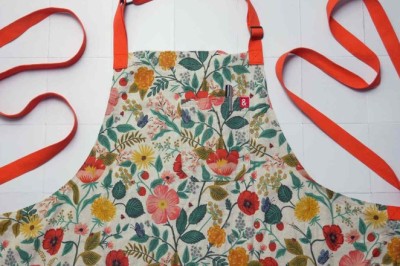 Red Aprons for Every Age: Matching Styles for Families and Food Service