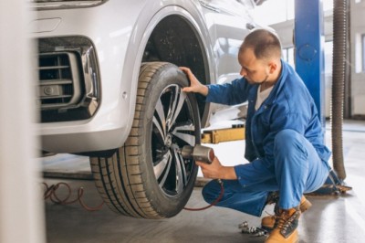5 Warning Signs Your Car Needs a Tire Alignment