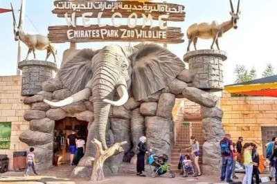 Is Emirates Zoo Timing Different on Weekends?