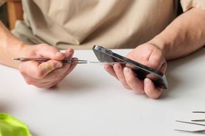 Get The Best iPhone Repair Guildford Tech Exists Today