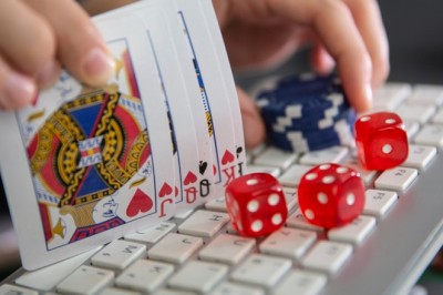 Descubre Cómo Perfeccionar tu Juego de Póker en España Este 2026